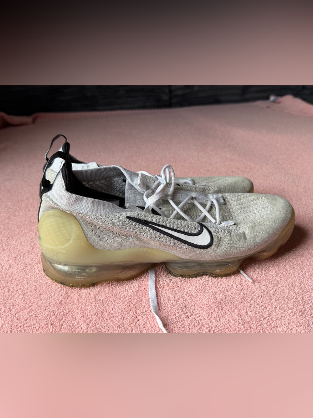 Nike Air VaporMax Flyknit 2021 Men's Size 9 Running Shoes White Black